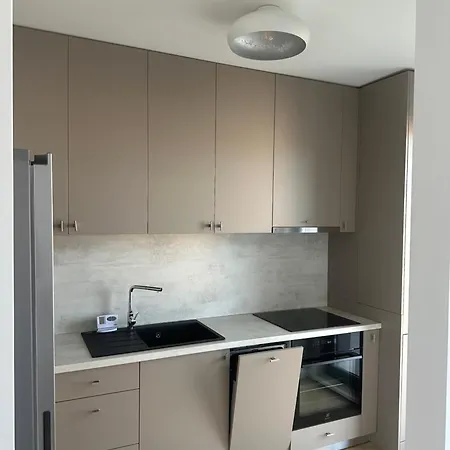Rozelor Apartman *